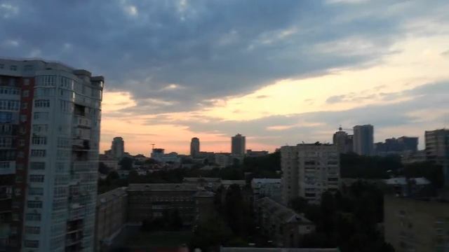 Рассвет над любимым городом😍 смотреть онлайн