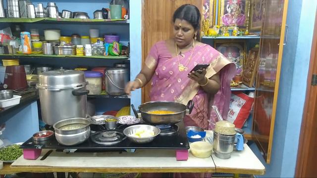 பூண்டு குழம்பு / பட்டாணி உருளை குருமா смотреть онлайн