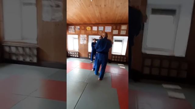 Задняя подножка и передняя подсечка смотреть онлайн