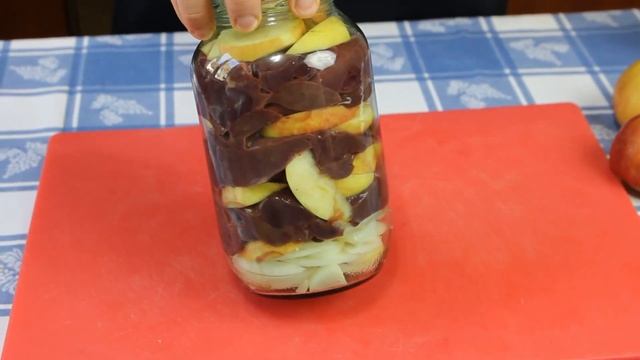 Нежнейшая куриная печень с яблоками в собственном соку,рецепт. смотреть онлайн