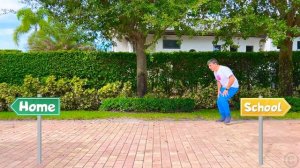 Настя и папа рассказывают об ответственности и как не опоздать в школу.