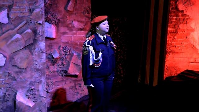 Лилия Середа кадет МЧС России , 6 К школа № 17. Стихи Алексея Сурка "Защитник Сталинграда" смотреть онлайн