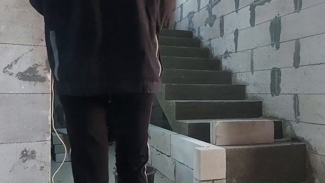 Оформление пространства под лестницей. Часть 1 смотреть онлайн