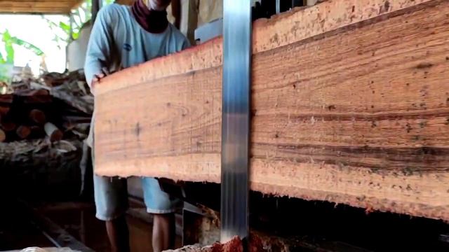 Dahsyatnya,,gergaji kayu super besar ini di sawmill mampu hasilkan keuntungan tiada Tara смотреть онлайн