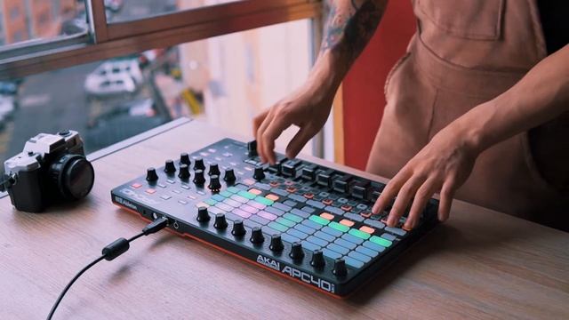 GROOVY TECH HOUSE LIVE SET - AKAI APC40 MKII by TUMBAO смотреть онлайн