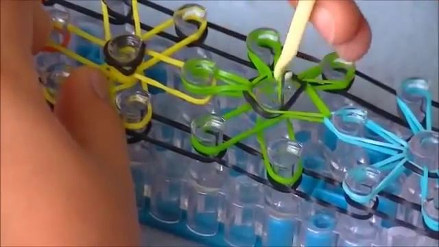 Браслет из резинок на станке - Звездочки смотреть онлайн