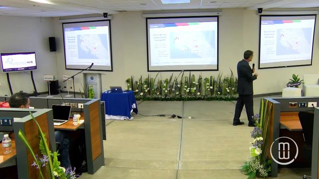 Digital Intelligence 2017- Visualización de datos con mapas- Paul Fervoy смотреть онлайн