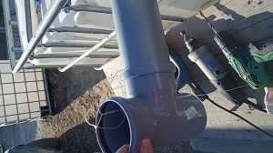 Канализация из еврокубов с переливом.