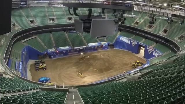 Time-Lapse Arena Flip: Utah Jazz Game to Monster Jam смотреть онлайн