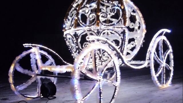 Светодиодная карета Золотистая смотреть онлайн