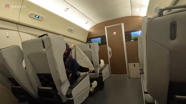 Harga Tiket 600 Ribu! First Class Kereta Api Cepat Jakarta-Bandung | Serasa Naik Pesawat Jet Pribad смотреть онлайн