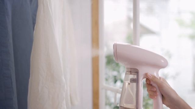 Effortless Wrinkle-Free Garments with Bear 260ml Small Handheld Garment Steamer【GTJ-A13C1】 смотреть онлайн