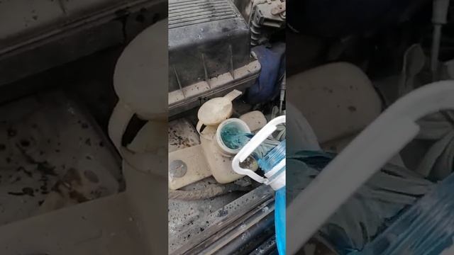 Как правильно заливать незамерзайку в БМВ Е34 смотреть онлайн