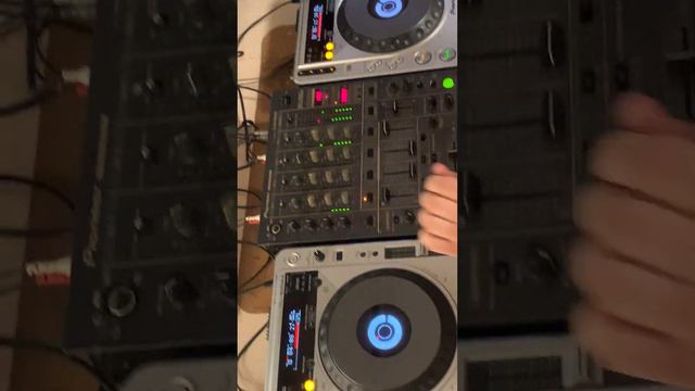 CDJ 800 & DJM 600 классика микс от Dj Vanilla avito смотреть онлайн