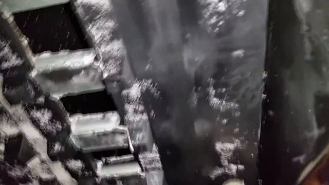 #7 Тайга Барс 850. Гусеница трется о тоннель. смотреть онлайн