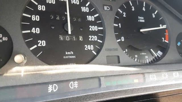 BMW E30 325i Acceleration