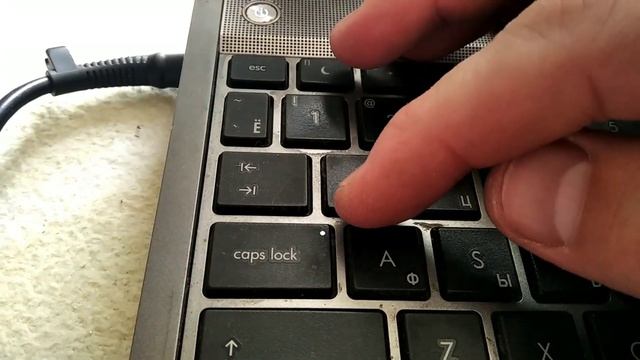 hp probook 4540s не запускается. Мигает Capslock. смотреть онлайн