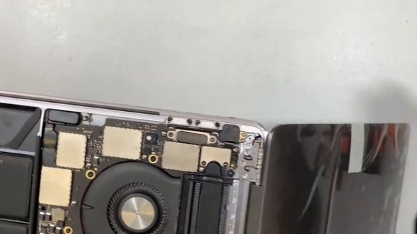 Macbook Pro A1706 2017 Full Assembly LCD Screen Replacement