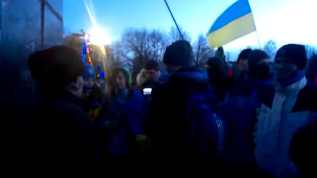 Школьники доказывают пенсионеру, что Ленин в Славянске ненужен смотреть онлайн