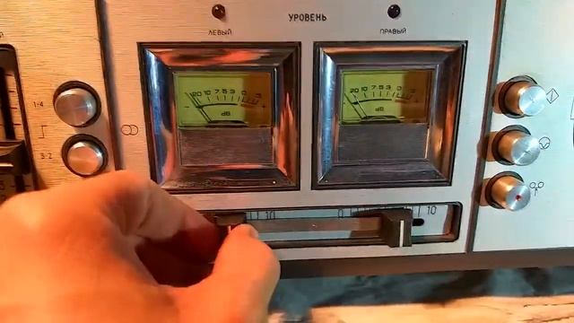 Ретро Обзор Бобинник. Кассетник. Магнитофон. Ностальгия. 80-е годы. СССР. Музыка. Гараж. смотреть онлайн