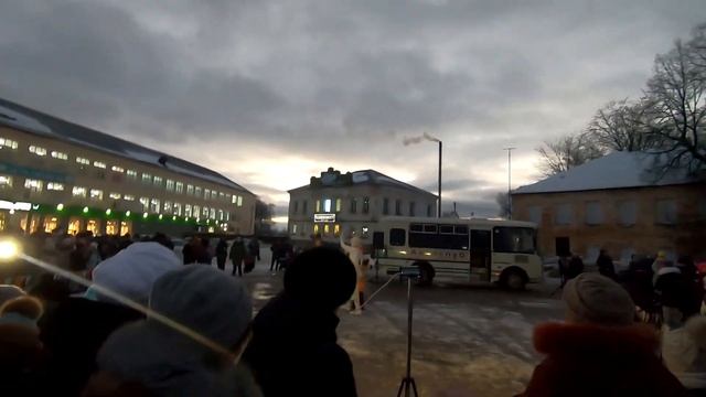 Открытие городской елки ..."ТОРОПЕЦ ЗАЖИГАЕТ ОГНИ"... смотреть онлайн