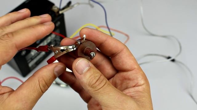 Цифровой указатель уровня топлива KUS