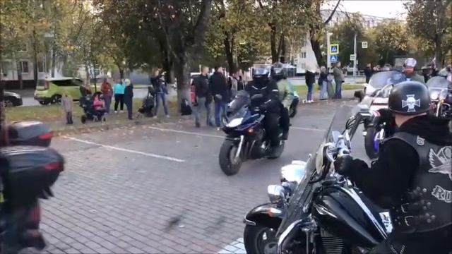 Закрытие мото сезона 2020 в городе Кингисепп смотреть онлайн