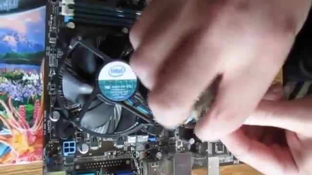 Установка системы охлаждения на процессор «Intel» смотреть онлайн