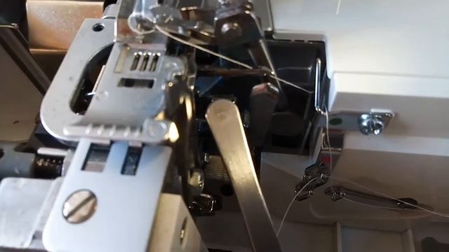 Коверлок LEADER VS 390D (FlatLock строчка 3-х ниточная,узкая) смотреть онлайн