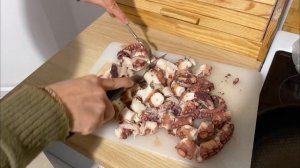 Итальянский горячий салат из осьминога