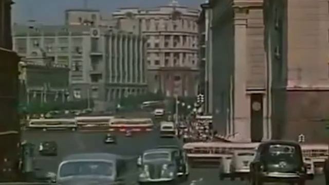 "ГИМН МОСКВЕ" ( А.Тарасенко,Д.Коротаев) - поёт Лариса Косарева смотреть онлайн