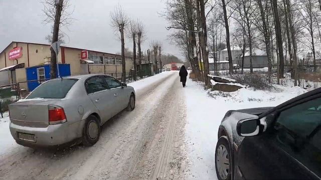 Печем домашний хлеб, делаем квашенную капусту, первый снег. Зимнее видео смотреть онлайн