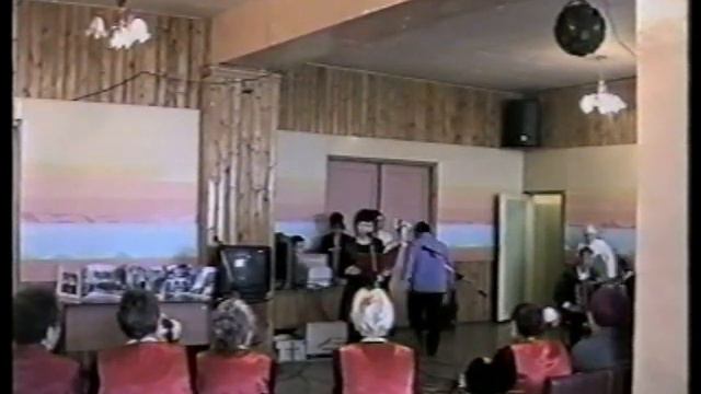 КРАСНАЯ ГВОЗДИКА - Народный хор ветеранов. Архивное видео. смотреть онлайн