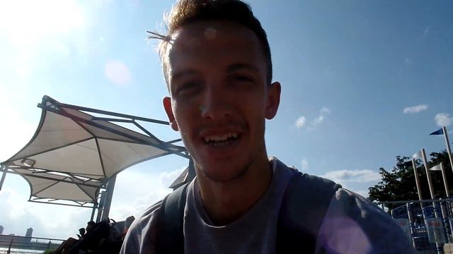 LIVING IN VIRTUAL REALITY смотреть онлайн