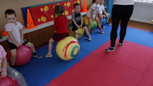 Физкультурное занятие "Колобок" (сюжетное) для детей с ТНР (3-4 года). смотреть онлайн