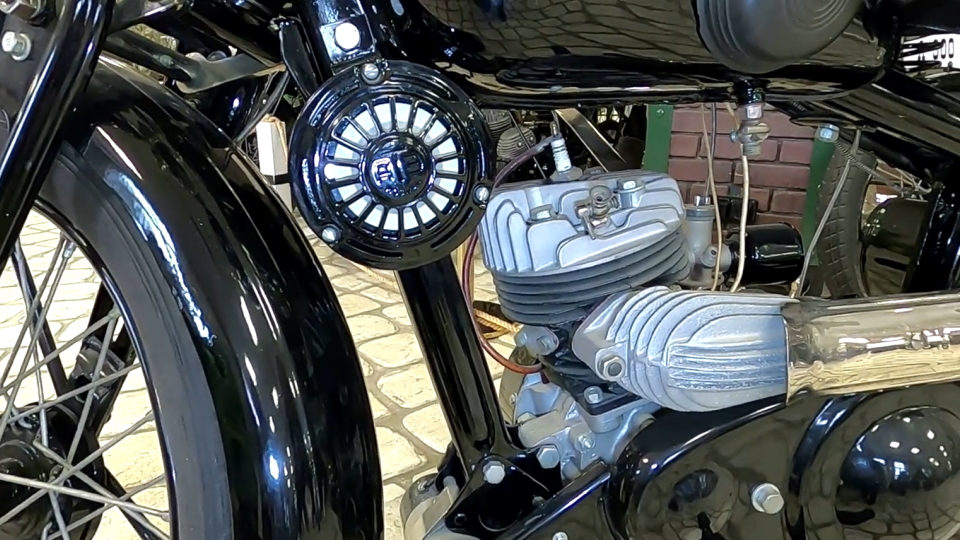 Советский мотоцикл ИЖ-8. Второй серийный транспорт от ижевского мотозавода смотреть онлайн