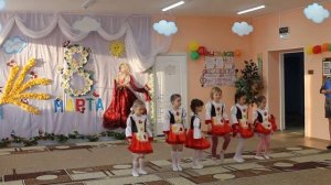 Танец Красных Шапочек в д/с «Теремок» п. Привольный