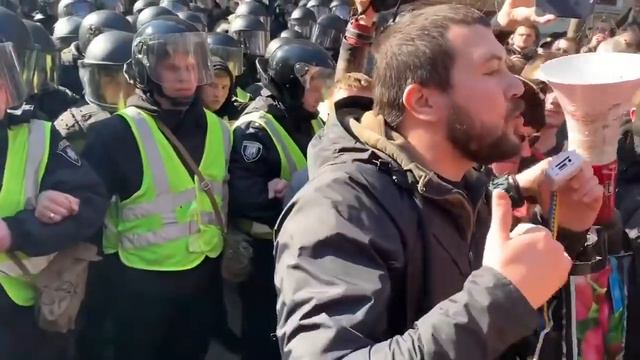 Когда диктатор понимает, что он не Бог смотреть онлайн