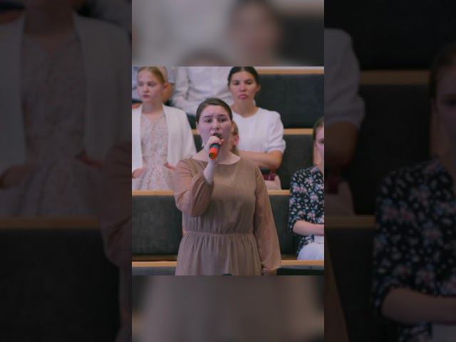 Живу на земле я, но небо любя смотреть онлайн