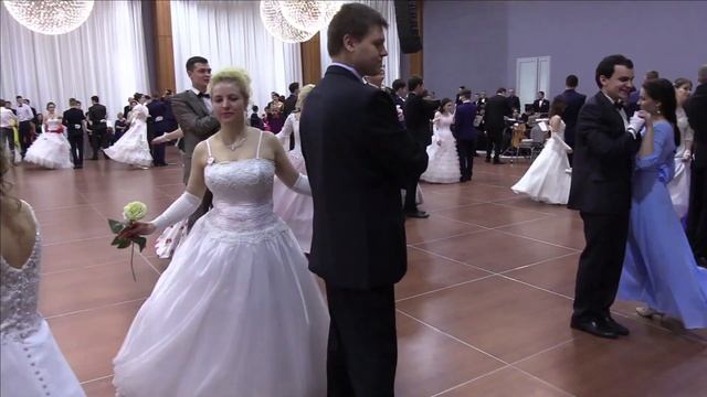 IV Молодежный Сретенский бал. Фрагменты вальса-знакомство смотреть онлайн
