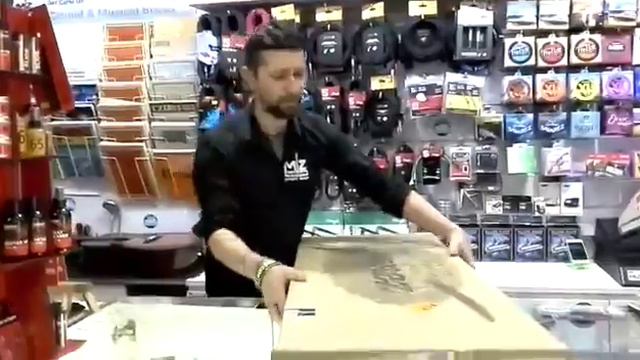 Unboxing Ibanez Music Zone смотреть онлайн