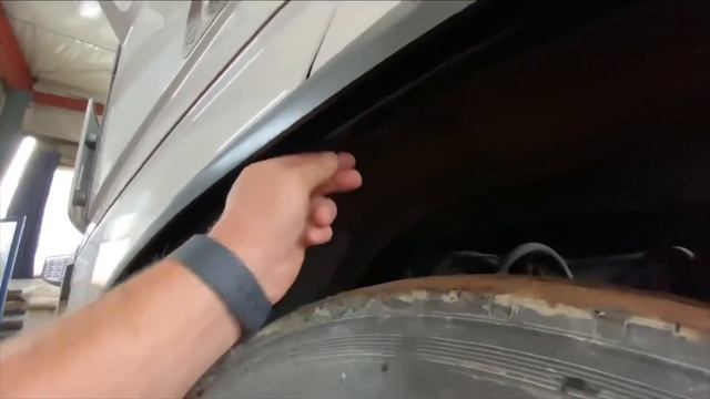 Установка нового продукта расширителей колесных арок Сашке Дальнобойщику смотреть онлайн