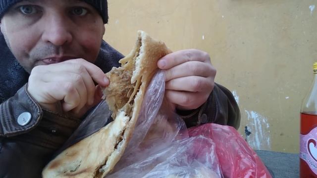 МУКБАНГ ОСЕТИНСКИЕ ПИРОГИ / ОБЖОР люля в панировке