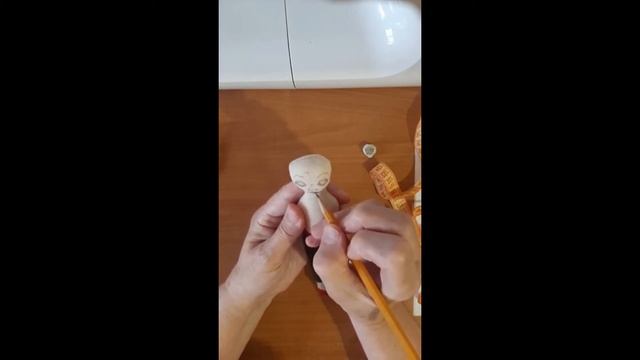 Рисуем лицо кукле Бабочке смотреть онлайн