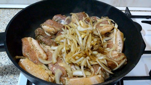 Подчеревок тушеный в соевом соусе с овощами и фасолью .Вкуснее не бывает. Свинина в соевом соусе. смотреть онлайн