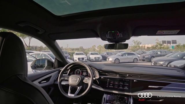 Gianluca Calcagni alla guida della Audi Q8 3000 TDI смотреть онлайн