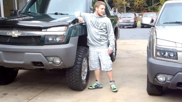 LIFTED 2002 CHEVROLET AVALANCHE LOADED COMPARED TO STOCK