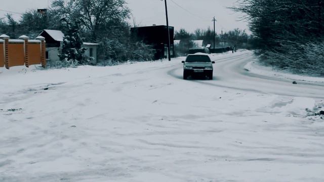 Зелёный Гитарист - Белая Полоса смотреть онлайн