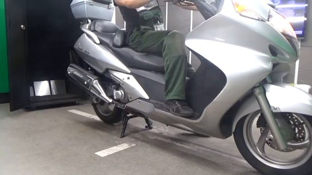 HONDA SILVERWING 600, 2001 год смотреть онлайн