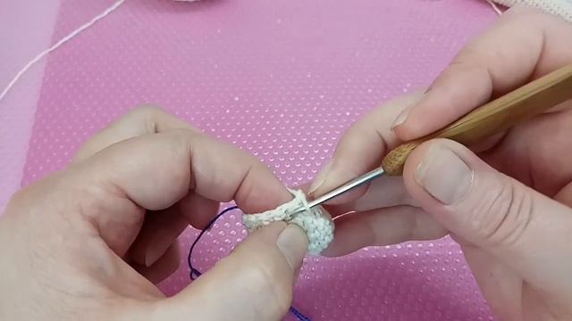 Как связать Куклу крючком, Часть 1, ножки смотреть онлайн